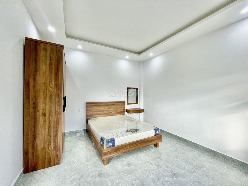 CHO THUÊ CĂN HỘ 1 PHÒNG NGỦ CÓ CỬA SỔ LỚN GẦN NGAY NGÃ NĂM ĐẠI HỌC