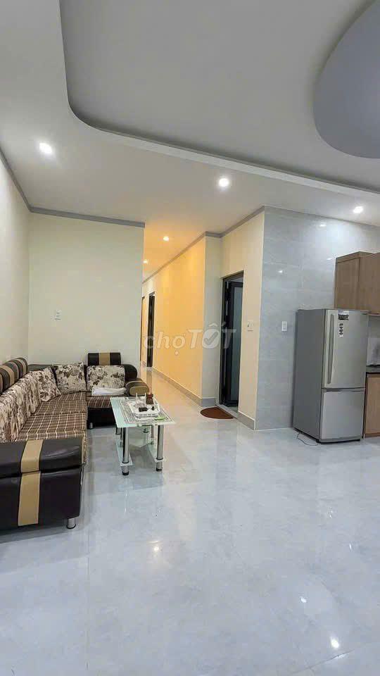 CHO THUÊ CĂN HỘ 2 PHÒNG NGỦ SÂN RỘNG RÃI FULL NỘI THẤT HẺM NGÔ QUYỀN