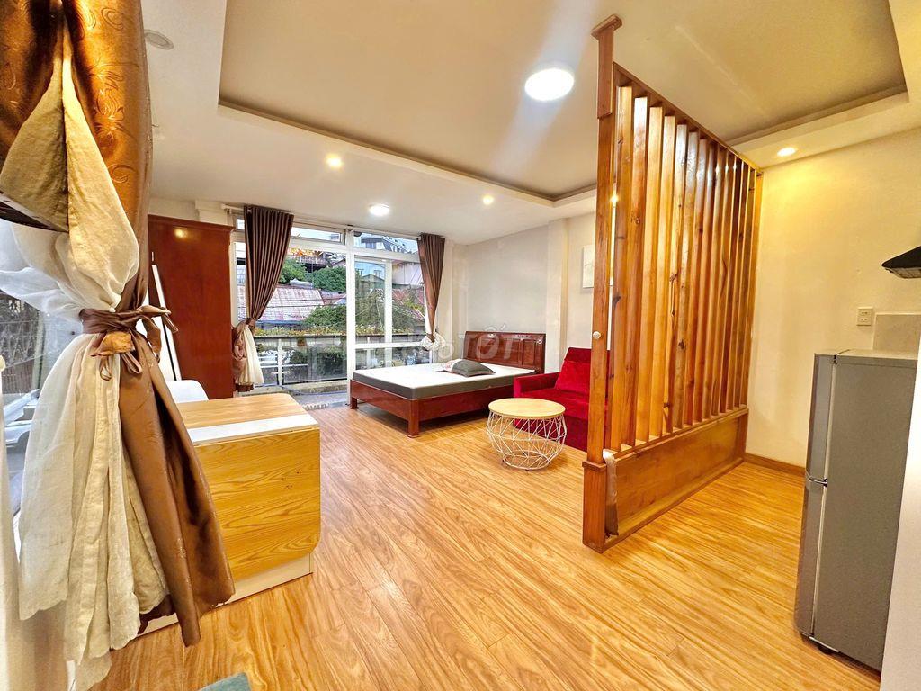 CHO THUÊ CĂN HỘ STUDIO ĐƯỜNG HOÀNG DIỆU BAN CÔNG THOÁNG FULL NỘI THẤT