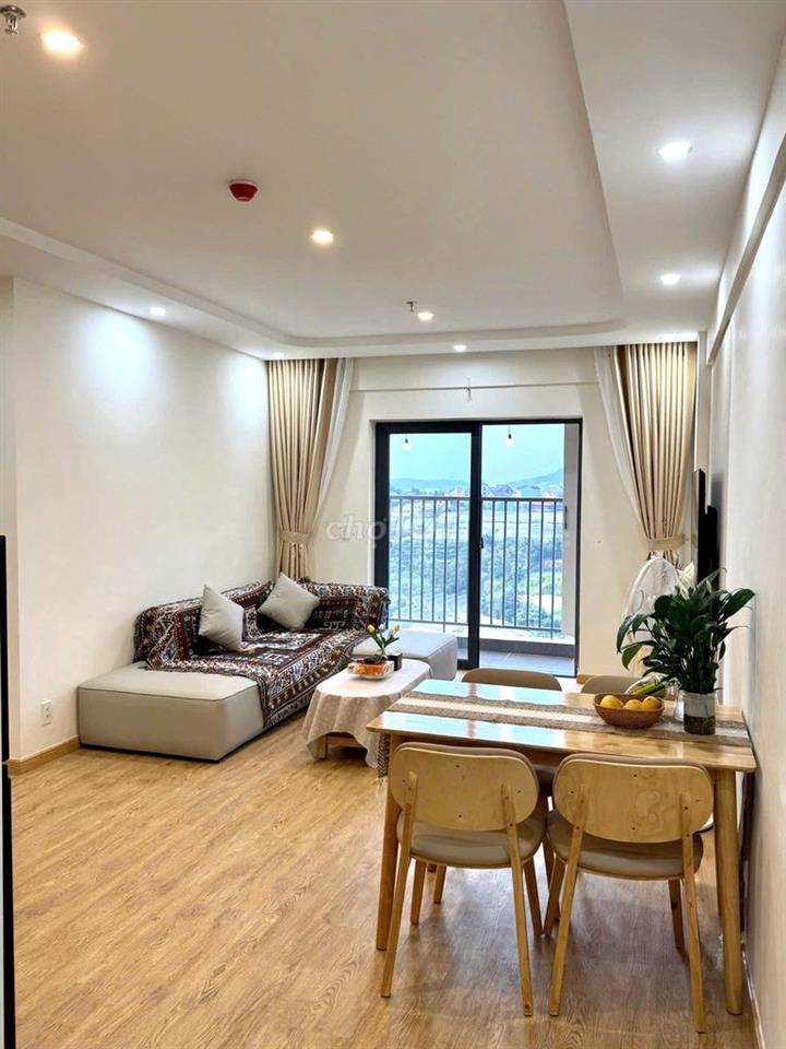 CHO THUÊ CĂN HỘ 2 PN FULL NỘI THẤT CÓ BAN CÔNG Ở SUN GARDEN NAM HỒ