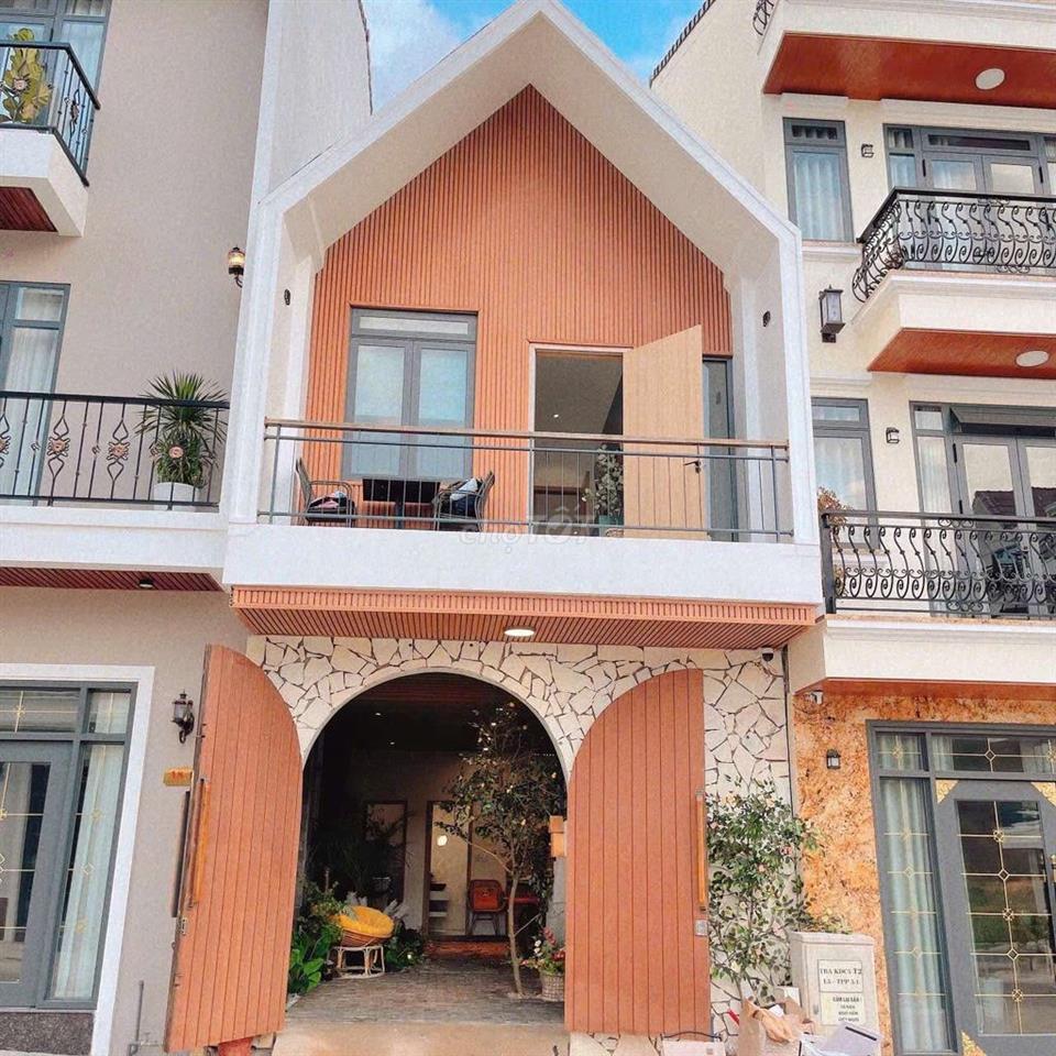 Nhà Sân Vườn Full Nội Thất 2 Phòng Ngủ Giá 6ty8