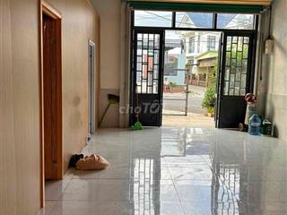CẦN CHO THUÊ NHÀ ĐƯỜNG HỒ XUÂN HƯƠNG