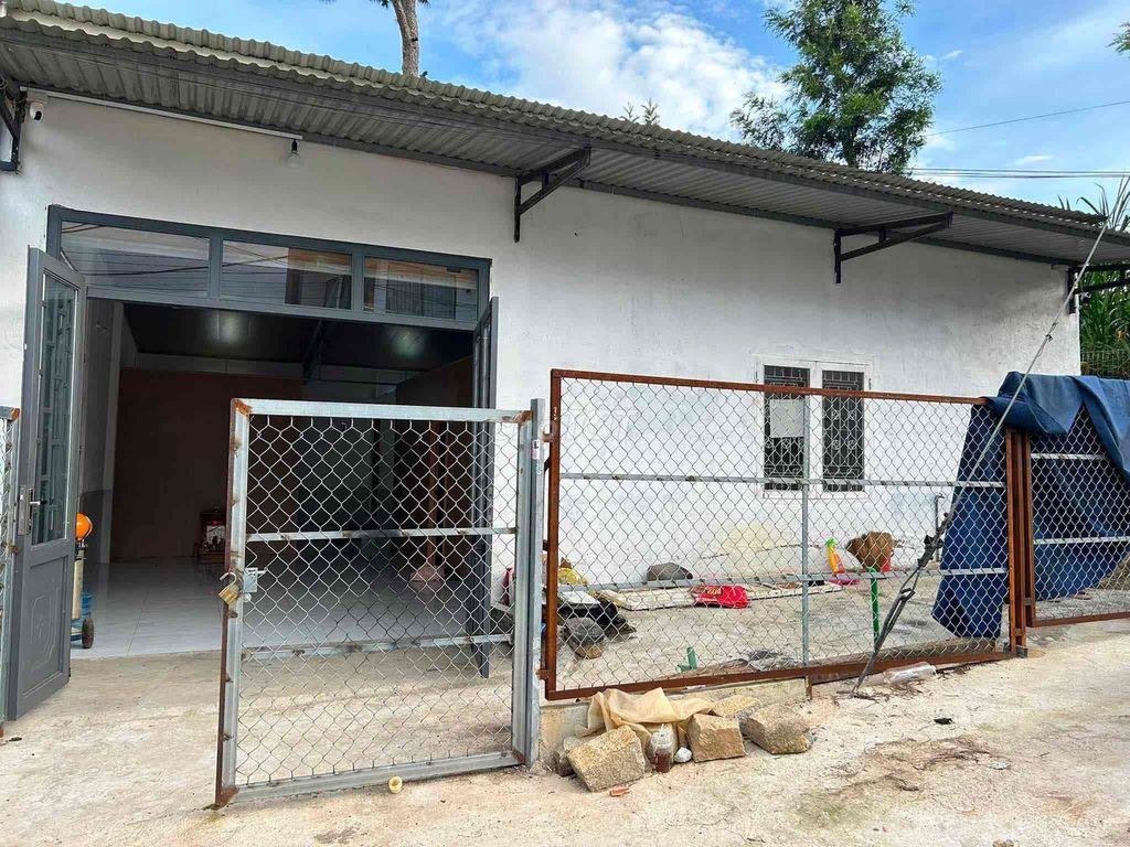 CẦN CHO THUÊ NHÀ ĐƯỜNG HỒ XUÂN HƯƠNG
