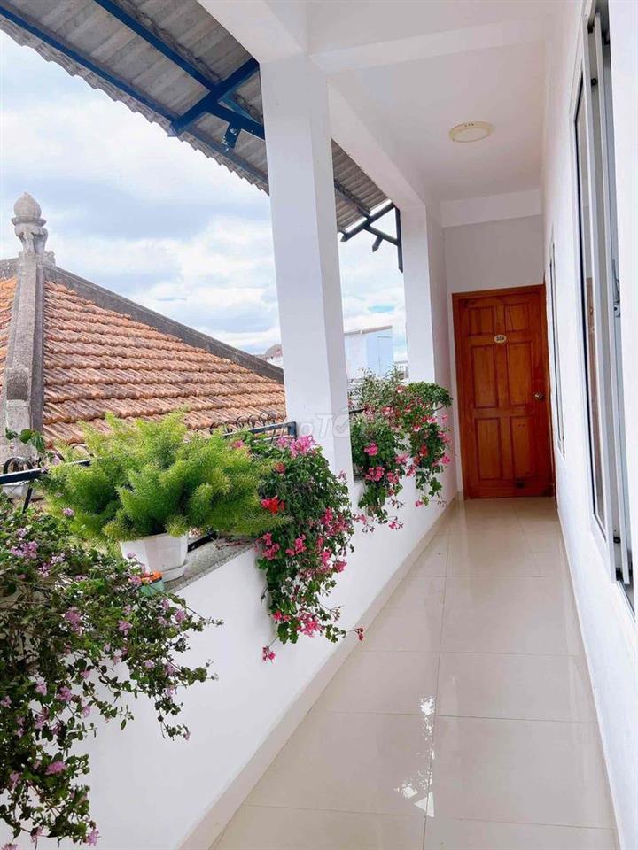 CẦN CHO THUÊ KHÁCH SẠN ĐƯỜNG ĐOÀN THỊ ĐIỂM