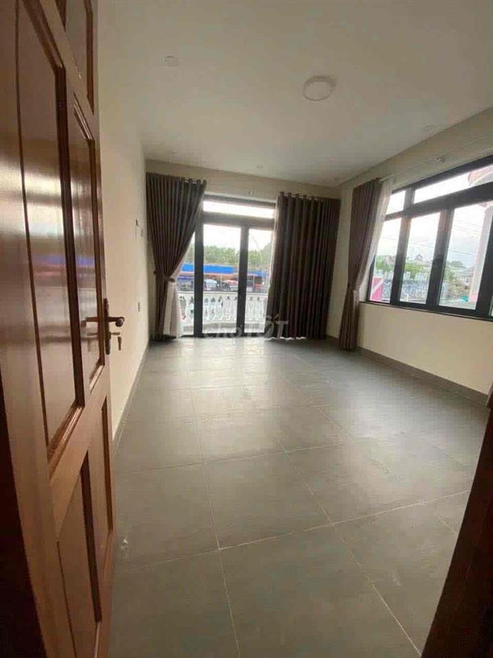 CẦN CHO THUÊ MẶT BẰNG ĐƯỜNG XÔ VIẾT