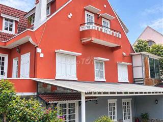 CẦN CHO THUÊ CĂN VILLA CỔ ĐƯỜNG TRẦN PHÚ