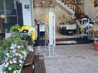 nhà phố hai mặt tiền