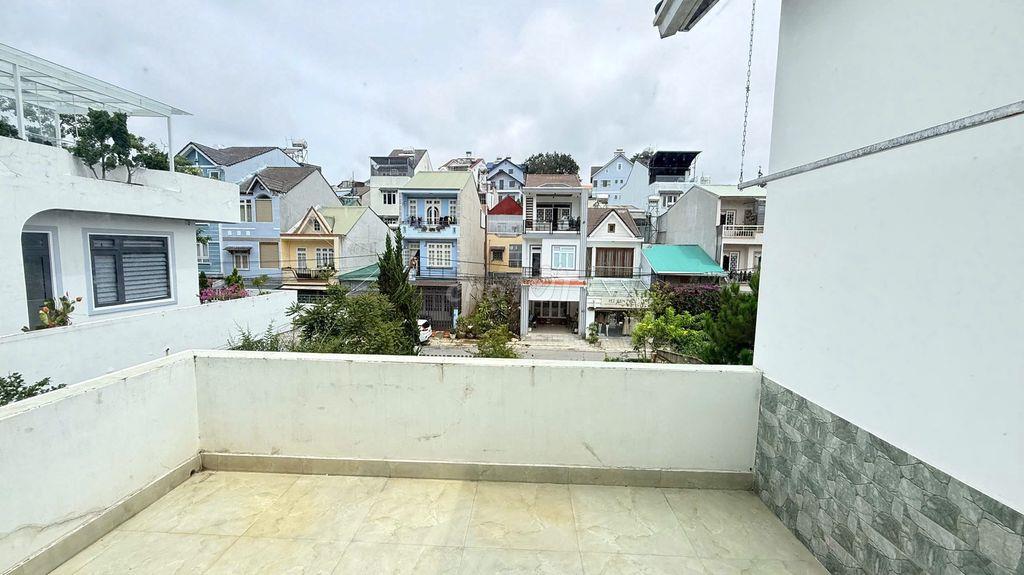Bán Villa sân vườn tại Đà Lạt - Chính chủ (Có thương lượng)