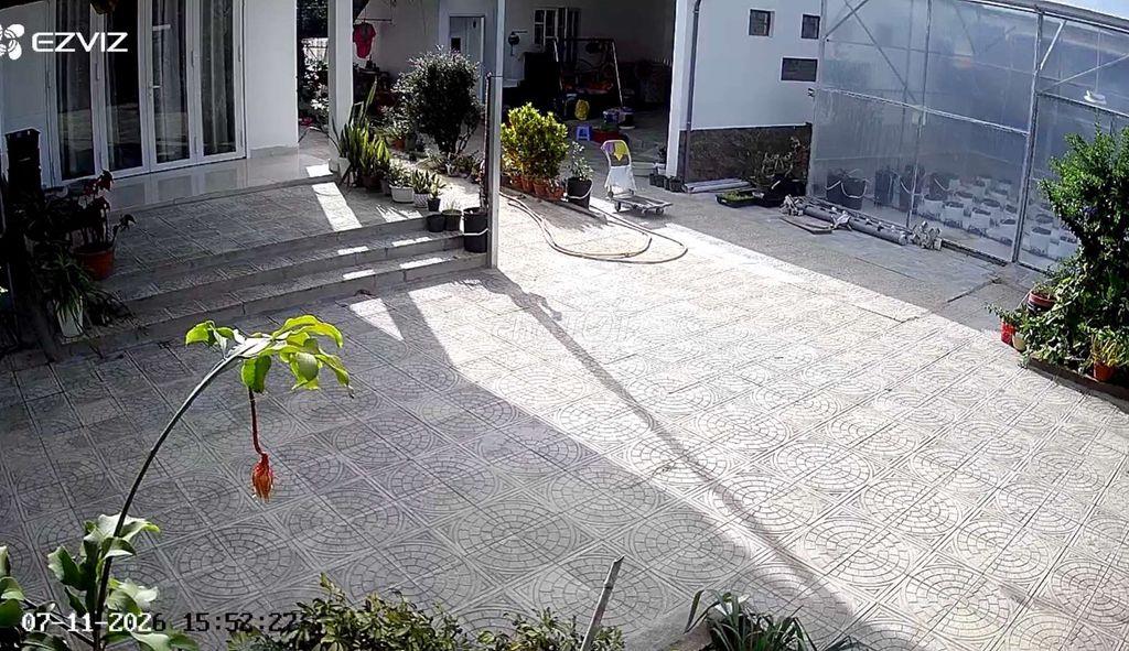 Nhà sân vườn 
