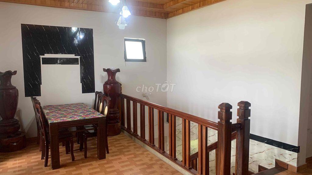 -Cho thuê nhà hẻm sau lưng bánh mì Bon Bon góc Phan Đình Phùng Nguyễn
