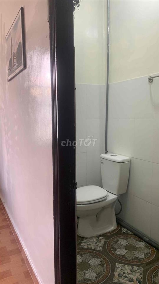-Cho thuê nhà hẻm sau lưng bánh mì Bon Bon góc Phan Đình Phùng Nguyễn
