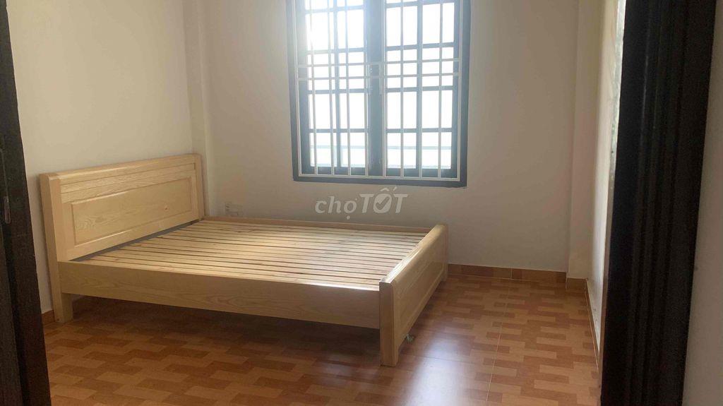 -Cho thuê nhà hẻm sau lưng bánh mì Bon Bon góc Phan Đình Phùng Nguyễn
