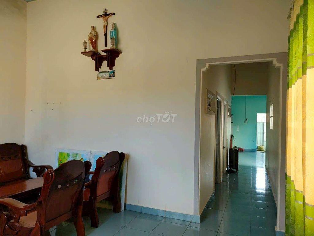 Nhà rộng thoáng an ninh ngay khu dân cư