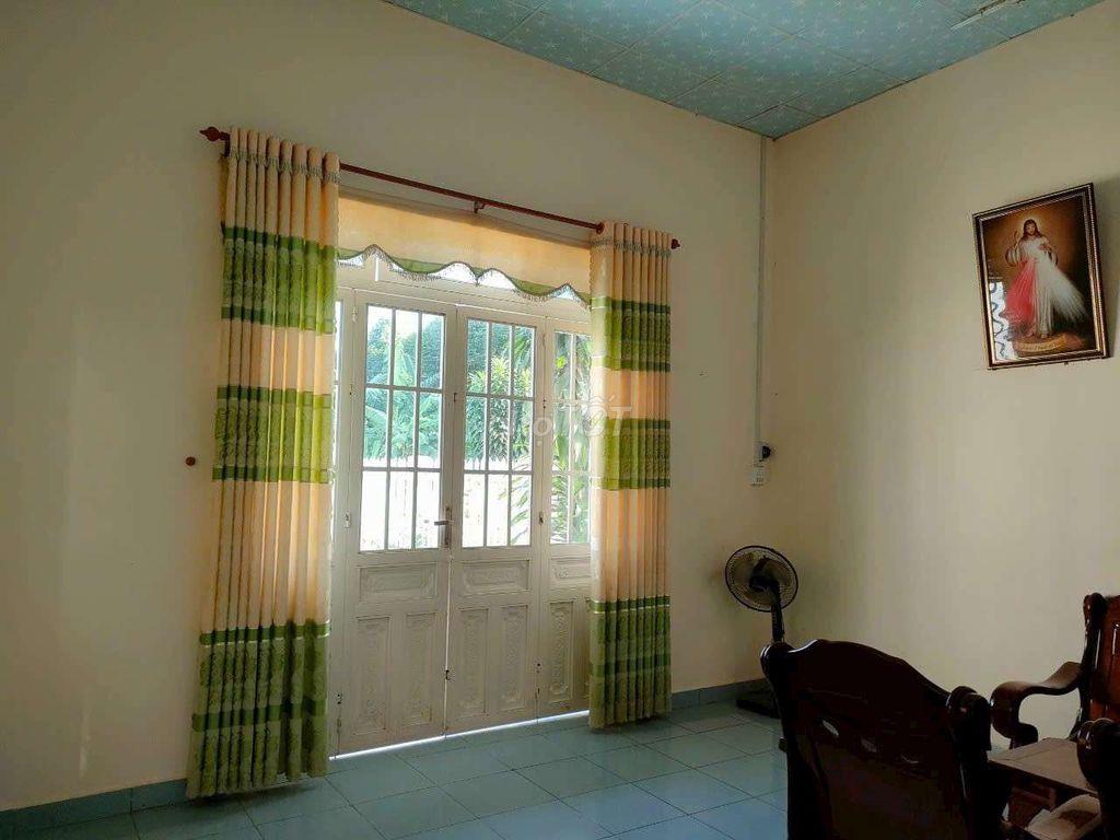 Nhà rộng thoáng an ninh ngay khu dân cư