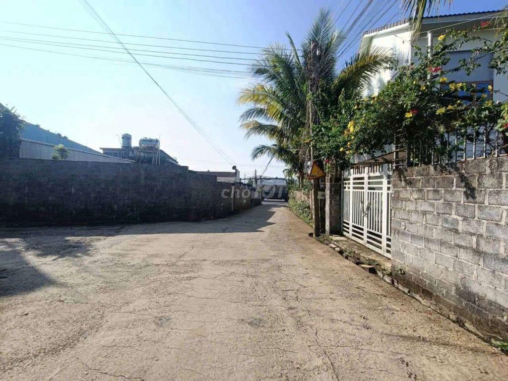 BÁN NHÀ GẦN QUỐC LỘ 20