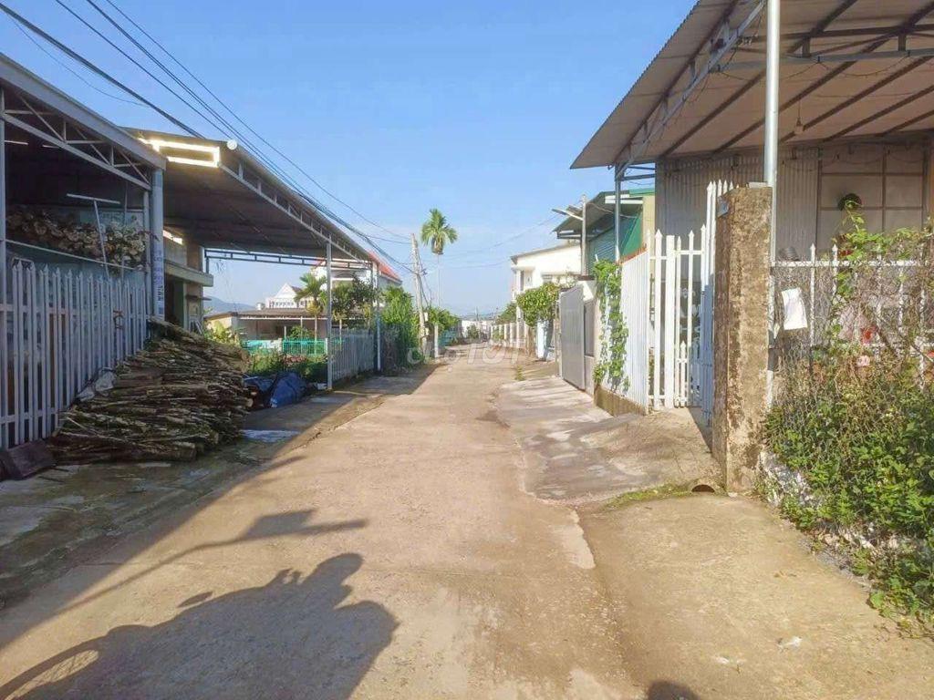 BÁN NHÀ GẦN QUỐC LỘ 20