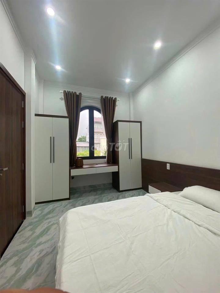 NHÀ MỚI XÂY VEN ĐÀ LẠT GẦN TIỆN ÍCH , GẦN MẢNG XANH