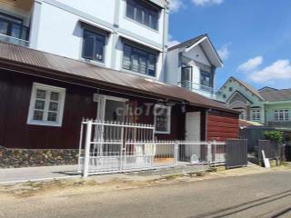 Nhà gỗ cho thuê đủ tiện ích