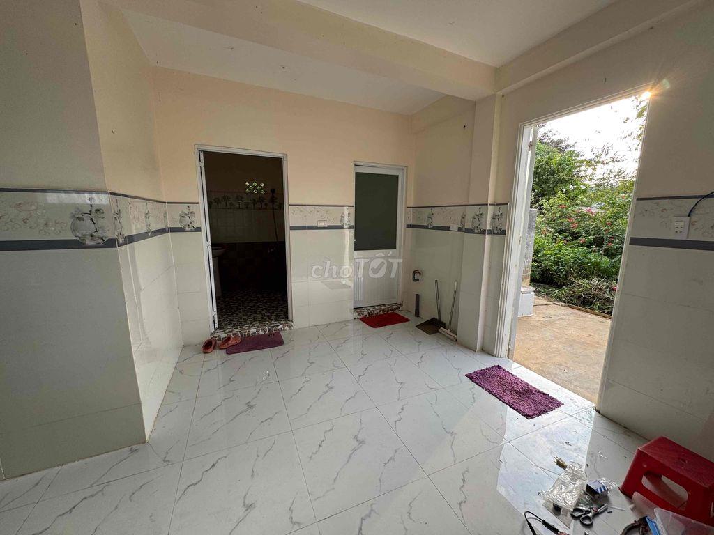 CHO THUÊ NHÀ NGUYÊN CĂN 3PN 3WC RỘNG 278m2 CÁCH QL20 3KM
