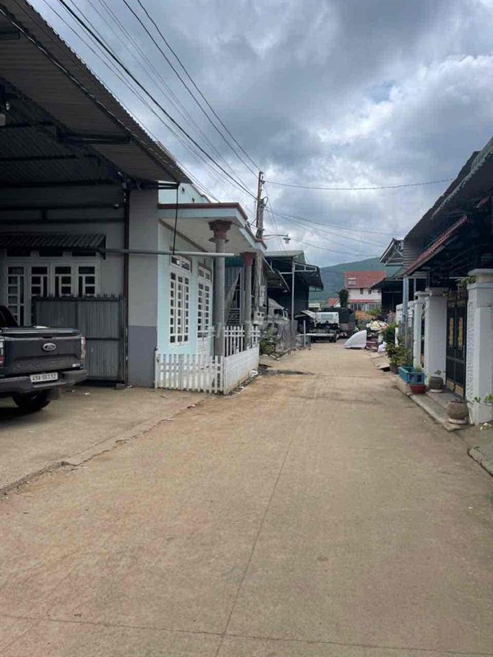 Bán nhà + kho ngay quốc lộ 20 Đức Trọng