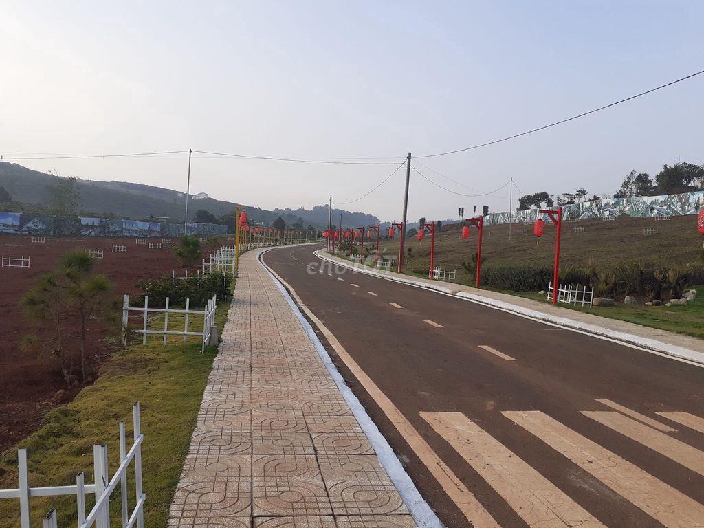 CHÍNH CHỦ BÁN ĐẤT NỀN NGHỈ DƯỠNG BẢO LỘC, LỘC QUẢNG, Giáp suối