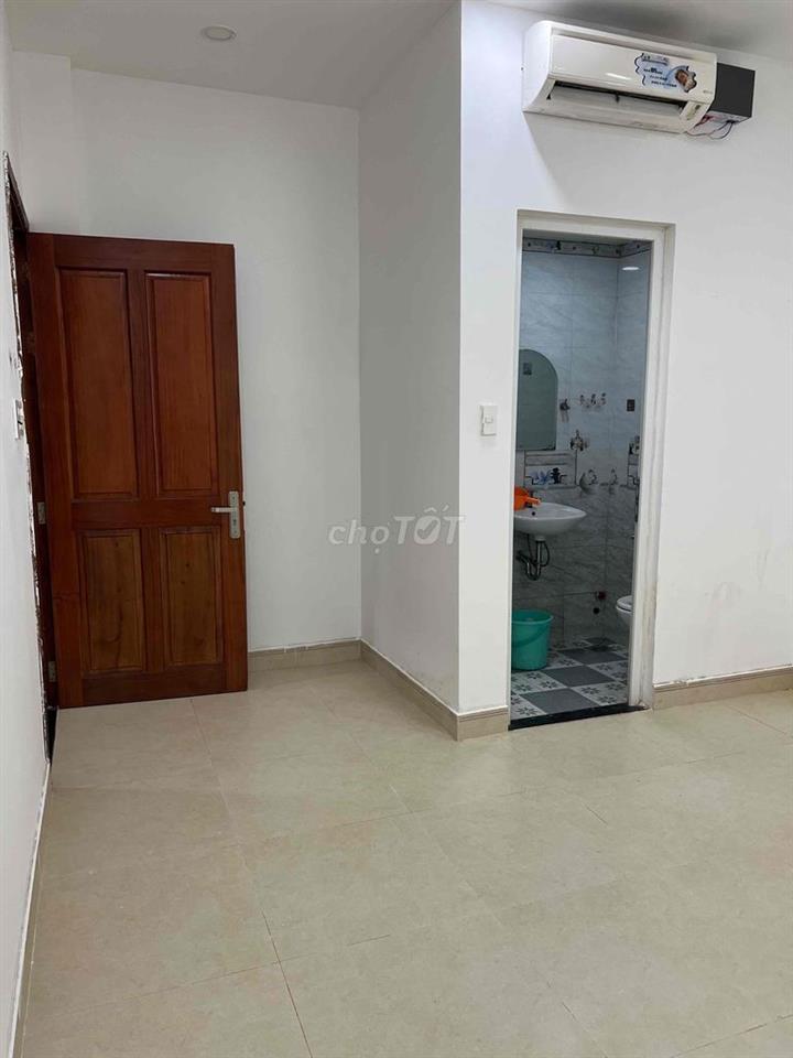 phòng trọ trong nhà nguyên căn đường số 1