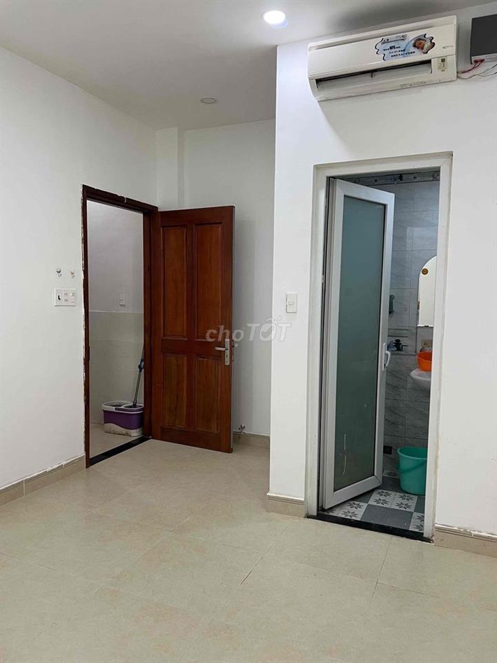 phòng trọ trong nhà nguyên căn đường số 1