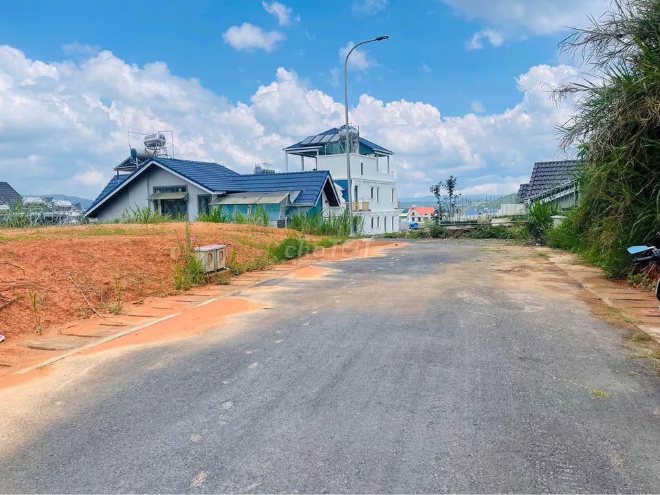 Bán đất đẹp tân văn lâm hà đà lạt hơn 6000m2  chỉ 25 tỷ
