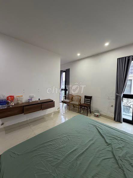 Cho thuê phòng Studio shophouse Manor Crown tầng 3 (thang bộ) 