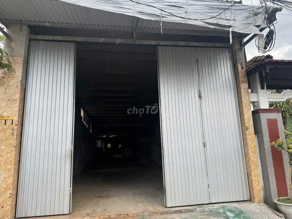 CHO THUÊ MẶT BẰNG 200M2 NGUYỄN TẤT THÀNH GẦN CHỢ DẠ LÊ, TP HUẾ.