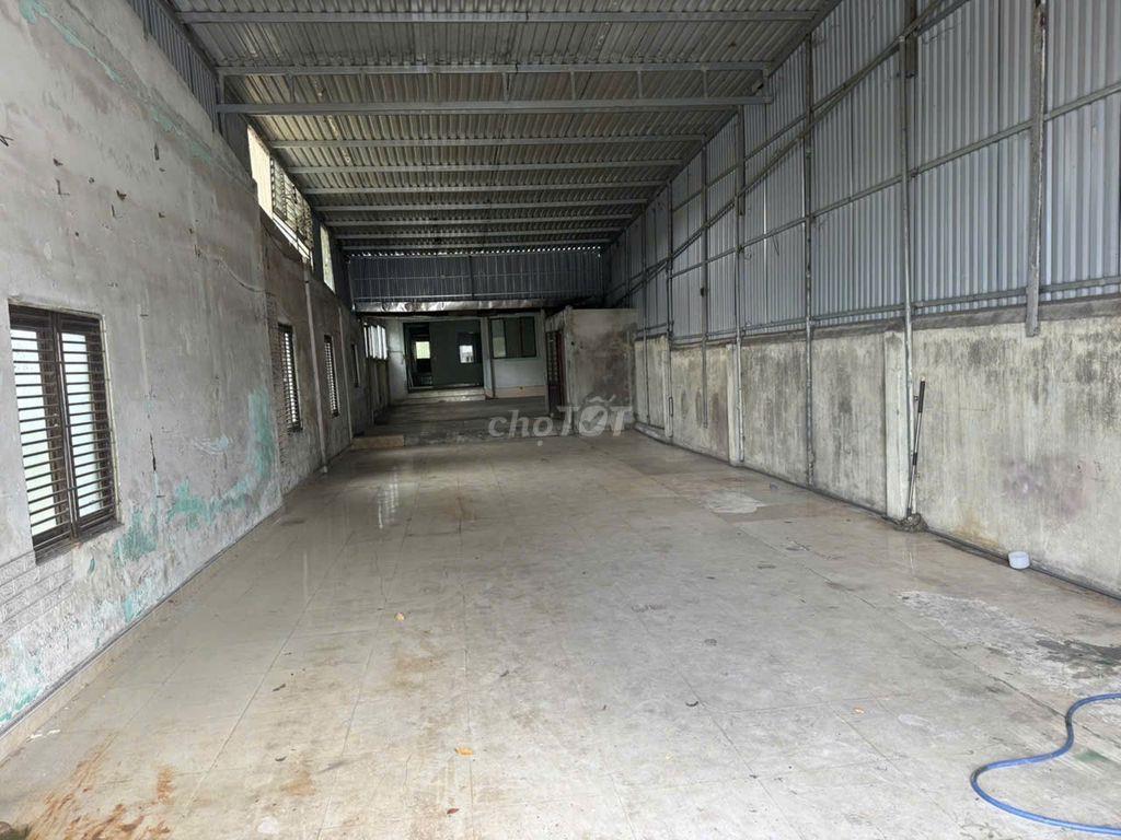 CHO THUÊ MẶT BẰNG 200M2 NGUYỄN TẤT THÀNH GẦN CHỢ DẠ LÊ, TP HUẾ.