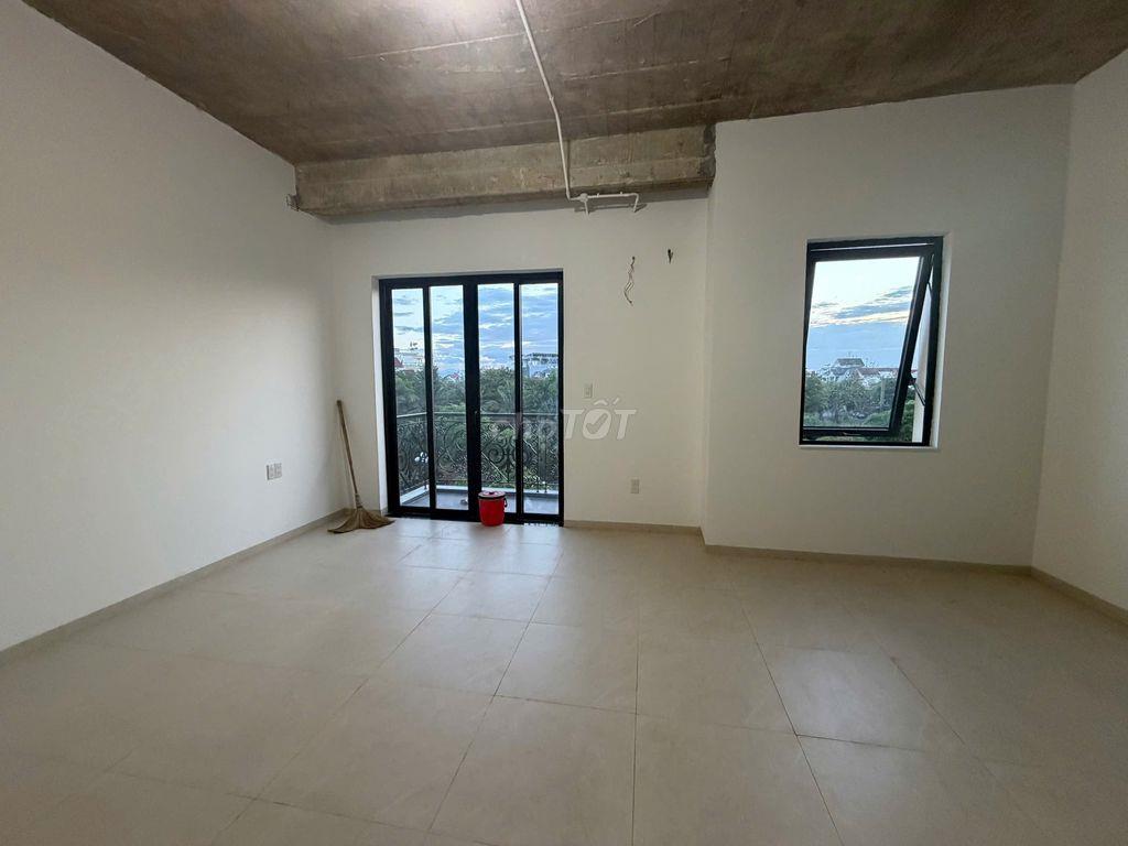  Cho thuê Nguyên căn 4 tầng ShopHouse Manor Crown - đã nâng nền 