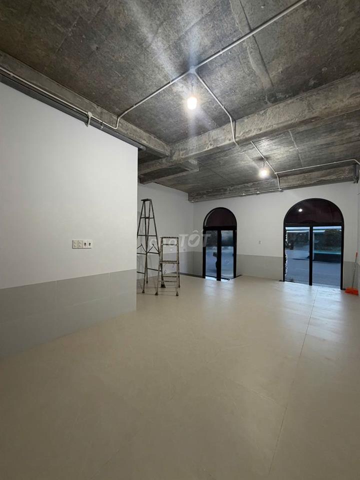  Cho thuê Nguyên căn 4 tầng ShopHouse Manor Crown - đã nâng nền 