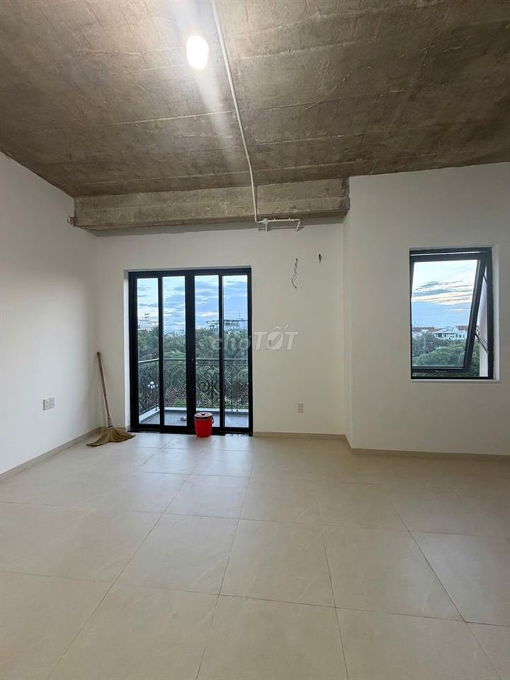  Cho thuê Nguyên căn 4 tầng ShopHouse Manor Crown - đã nâng nền 