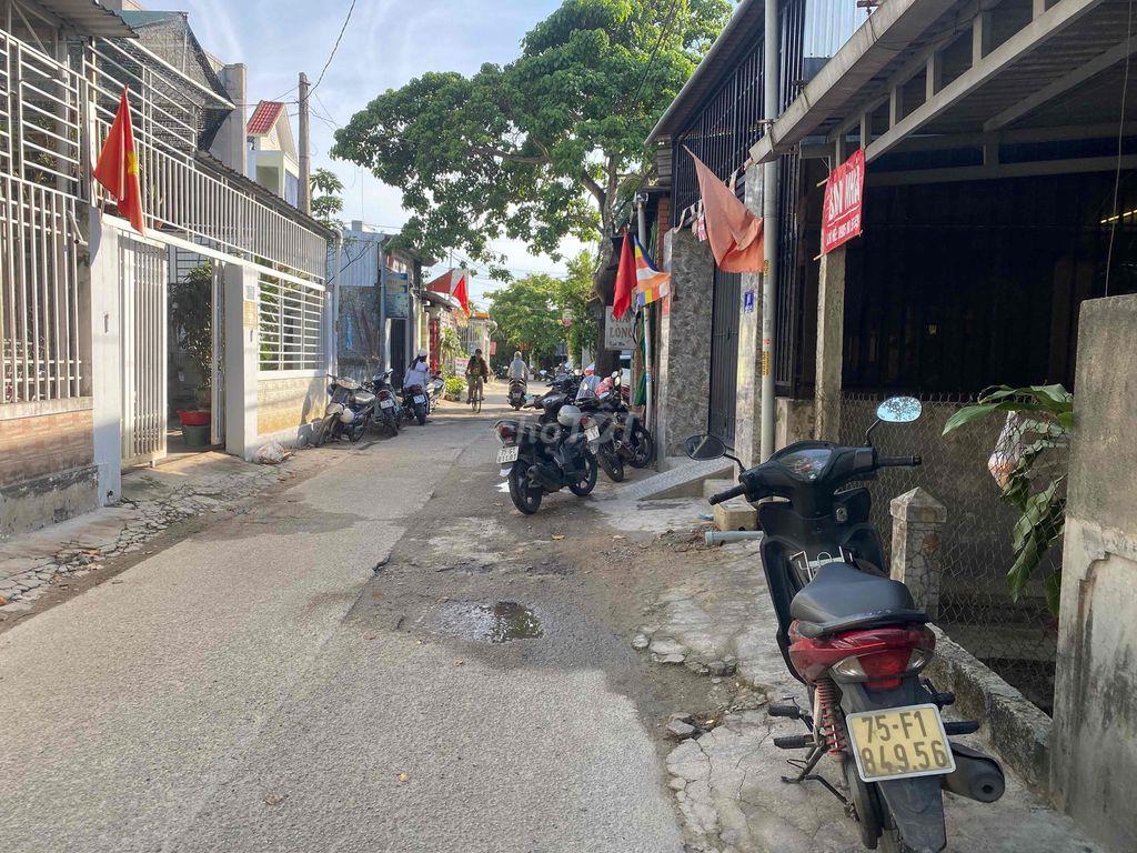 Bán nhà tại địa chỉ 83 Hoàng Thị Loan, Huế