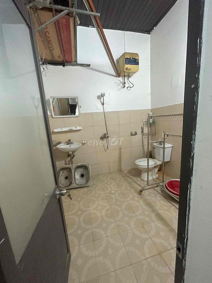 Nhà cho thuê kiêm thêm văn phòng đã xây mới phù hợp với nhiều người
