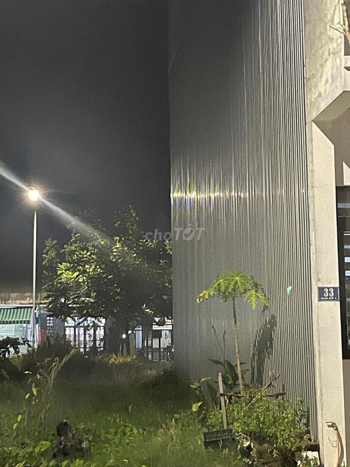 CC cần bán lô đất mặt tiền, gần chợ, gần trường học, an ninh đảm bảo