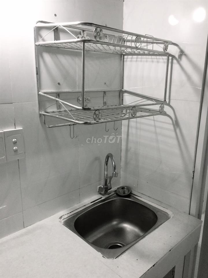 Cho thuê phòng mặt tiền, có máy lạnh, sạch sẽ, thoáng mát, yên tĩnh