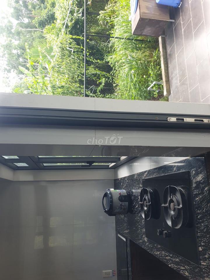 Nhà sàn gỗ 2 tầng trên nền vườn 800m2
