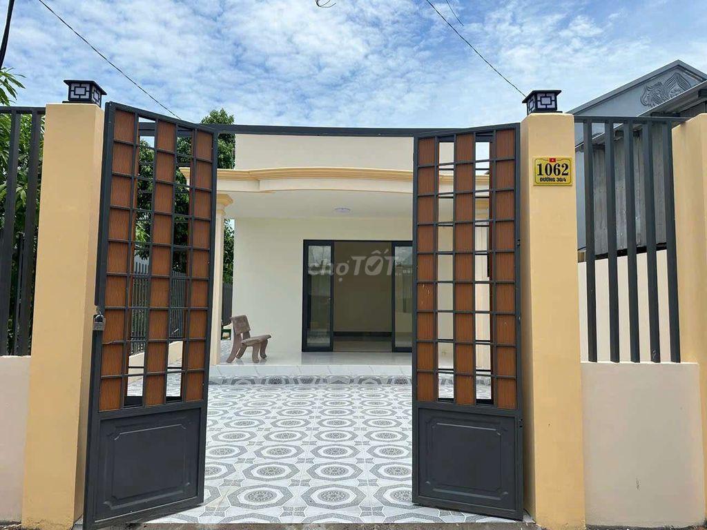 nhà 2 mặt tiền