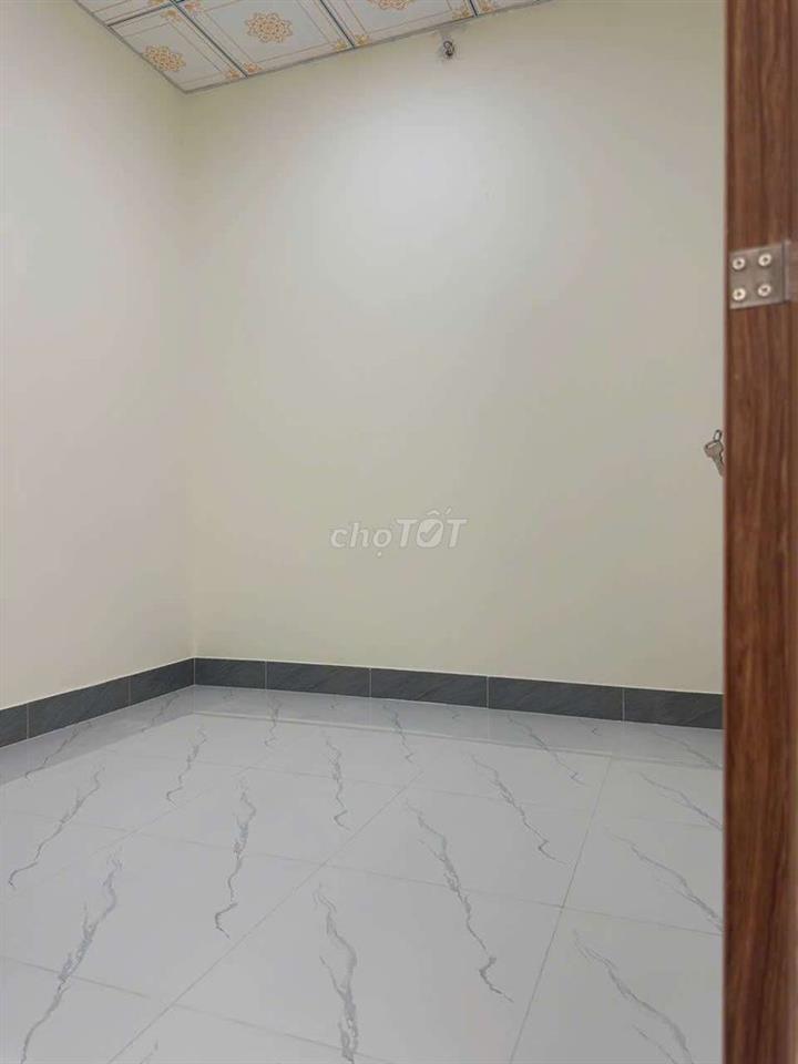 nhà 2 mặt tiền