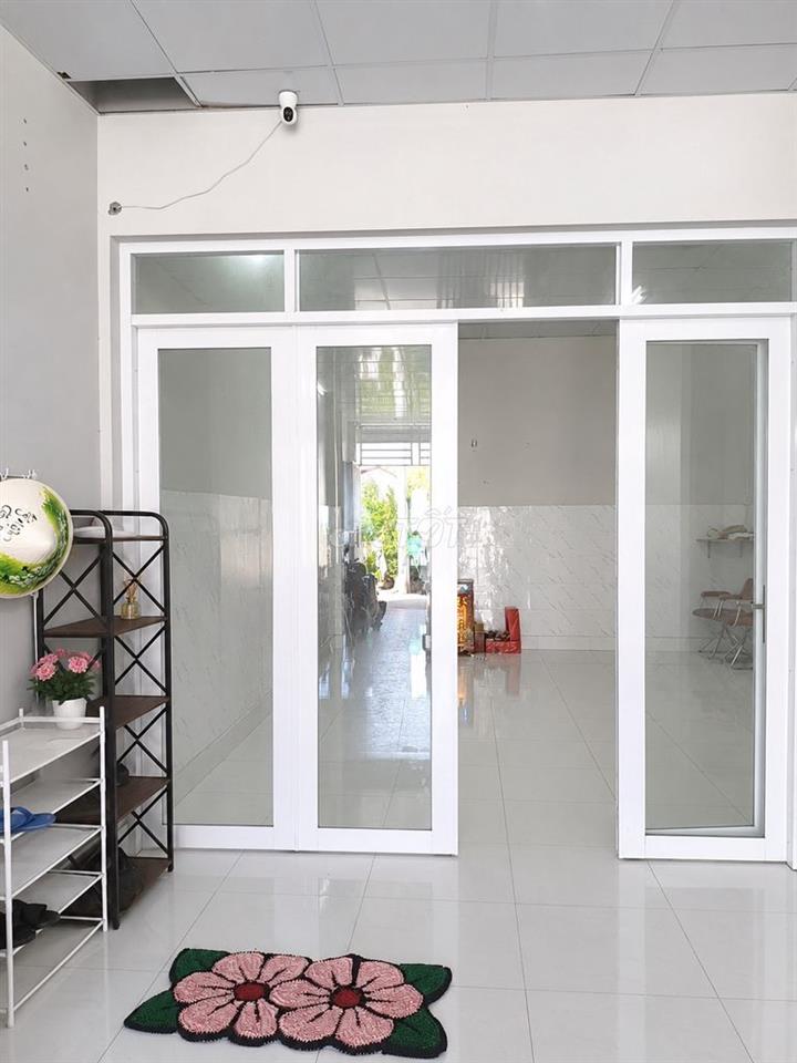 Bán nhà cấp 4 có 2 mặt tiền, ô tô vào đường Sương Nguyệt Ánh, Rạch Giá