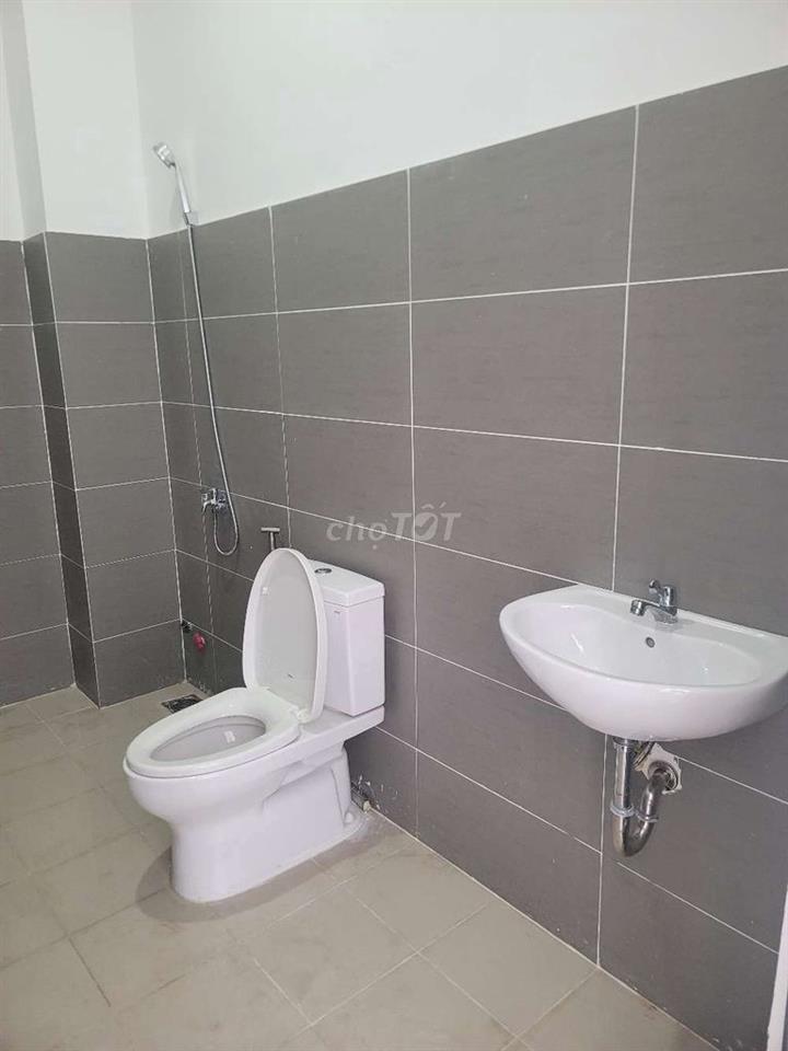 Cho thuê nhà dài hạn kđt tây bắc đường số 1