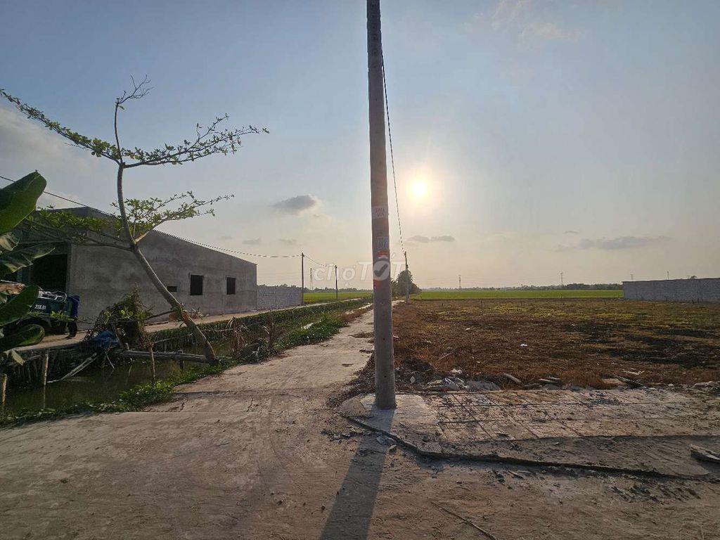 Bán Lỗ Thu Hồi Vốn Cặp Nền Đẹp Góc 2 Mặt Tiền Kênh