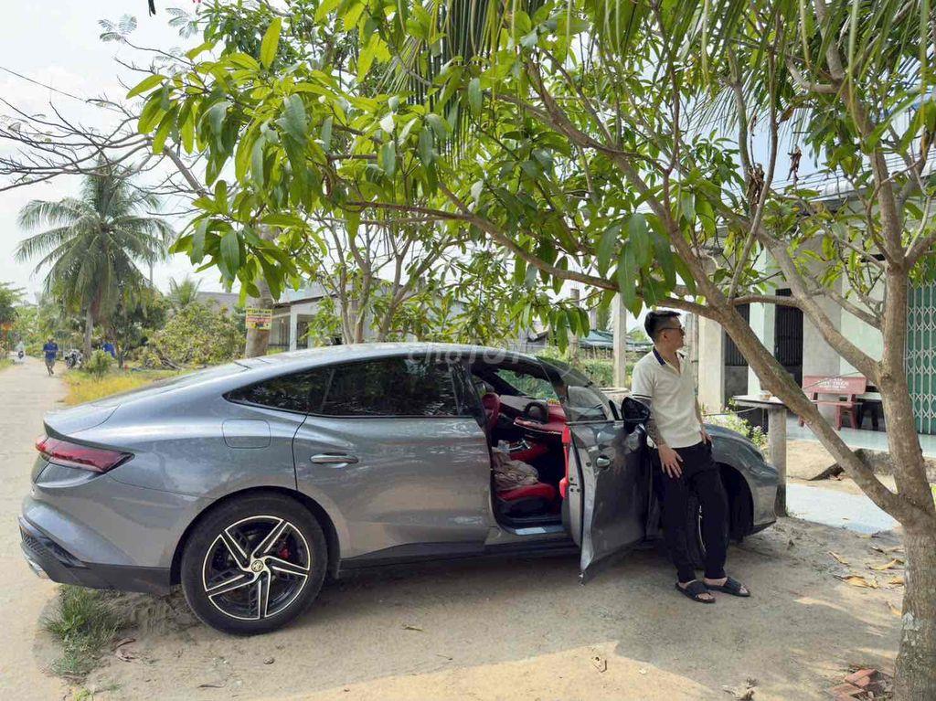 Đất thổ cư 1 phần đã lên dàn móng cọc chuẩn bị xây nhà