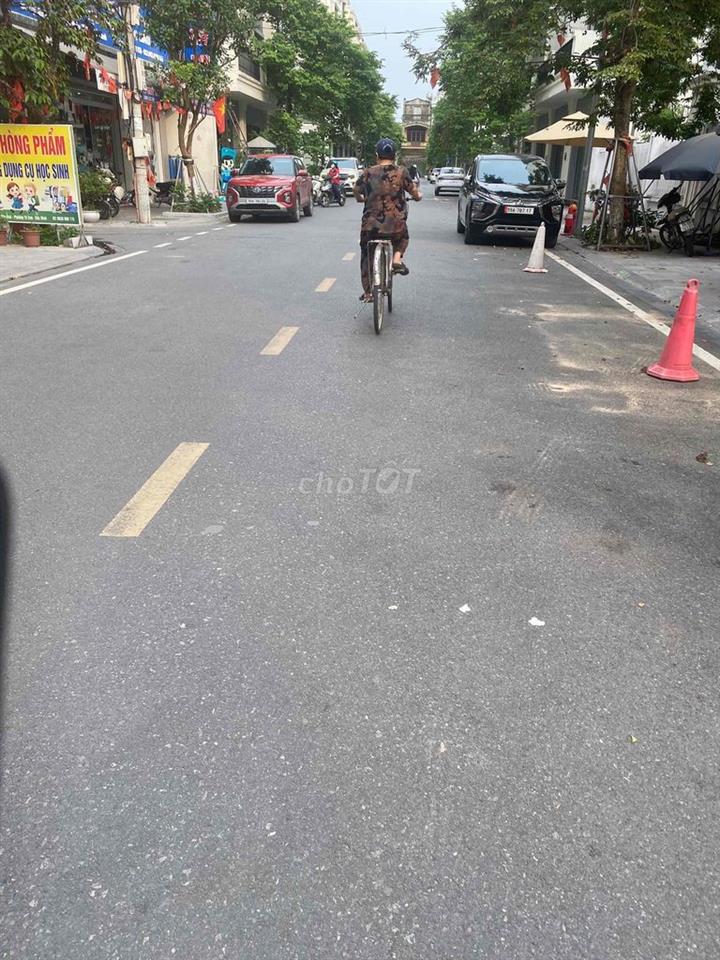 Bán nhà Lê Quang Đạo, Từ Sơn, gần trường đại học, 2.85 tỷ