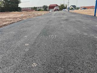 An Quang Đông Cứu Gia bình  Sát chợ núi Trường học ngay cạnh  phía trư
