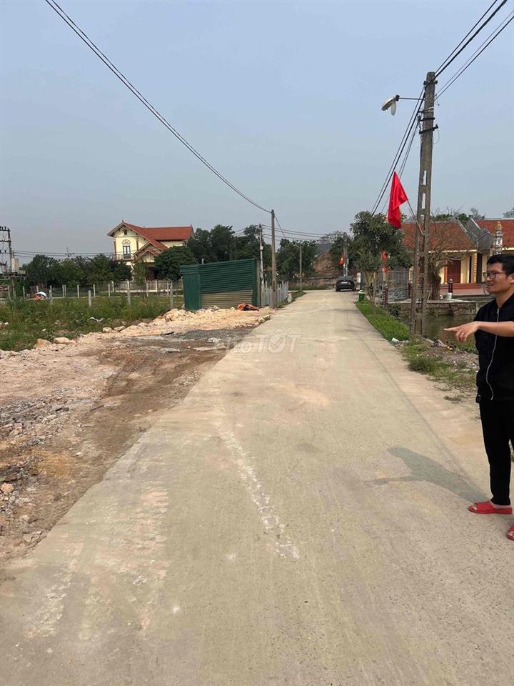 👍👍1 lô ***  🚩🚩Vị Trí Vàng Thôn Xuân Lai  👉👉Cách Ql 17 hơn 100m Đư