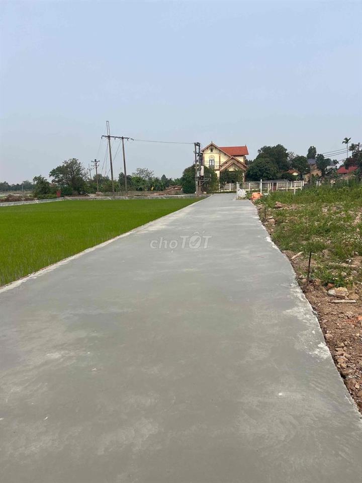 👍👍1 lô ***  🚩🚩Vị Trí Vàng Thôn Xuân Lai  👉👉Cách Ql 17 hơn 100m Đư
