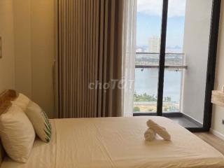 Cho thuê lâu dài căn hộ view biển tầng cao tại Hạ Long